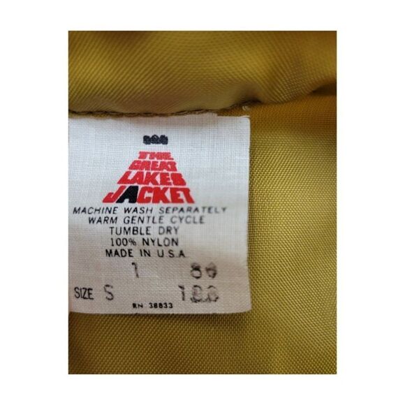 Vintage 1970's Gold Great Lakes Windbreaker - Picture 3 of 6